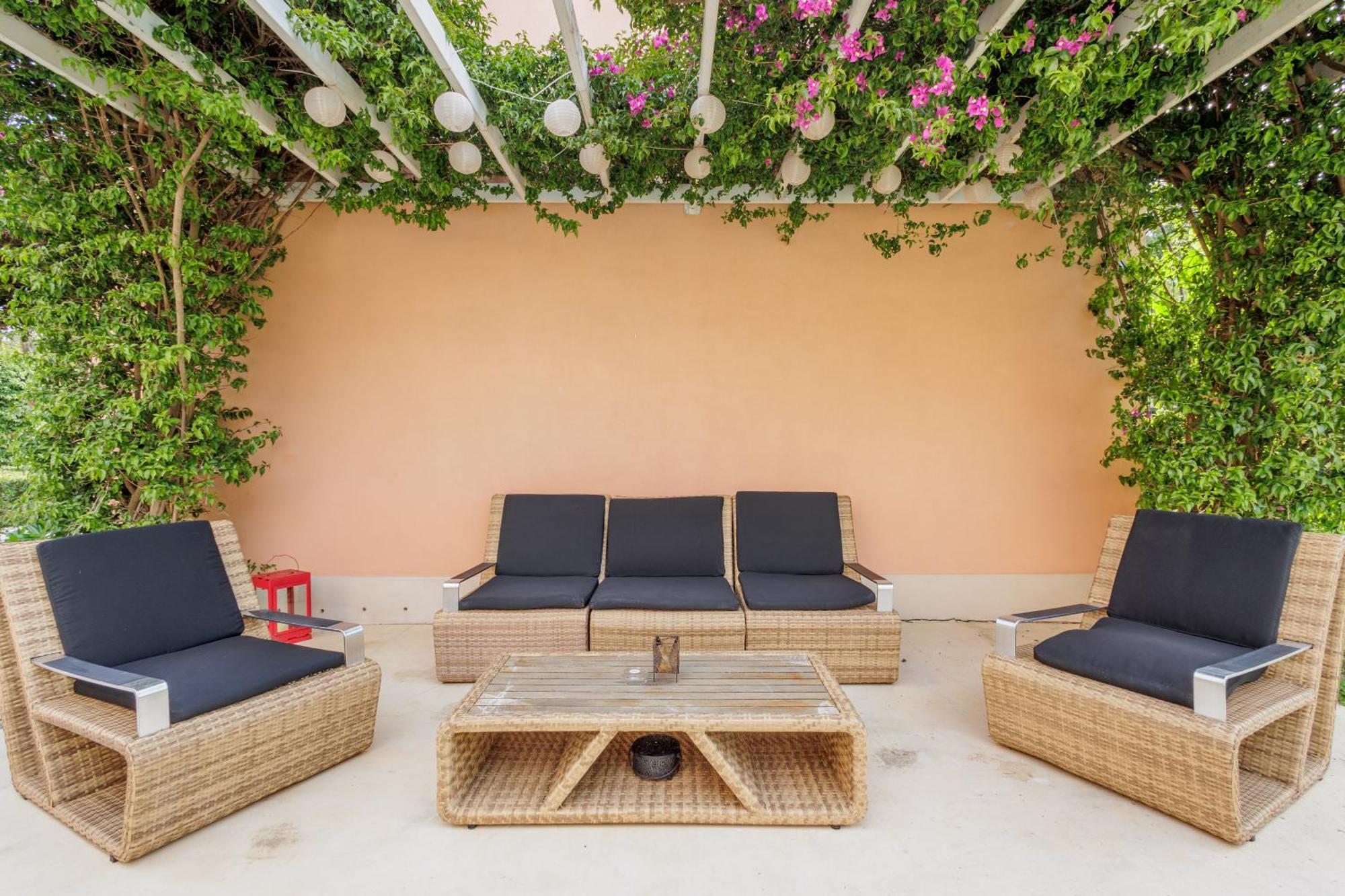 Satori Boutique Hotel Ахарави Екстериор снимка